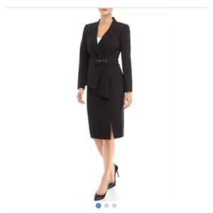 Tahari Black Skirt Suit Sz 8. Fully Lined and Super Flattering!